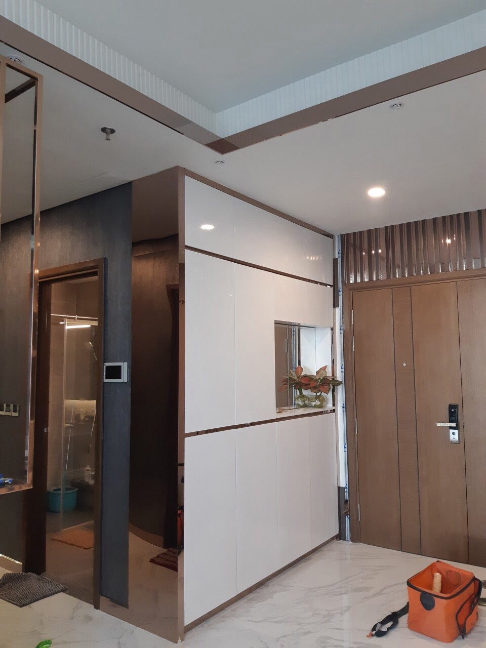 Nẹp inox trang trí tường