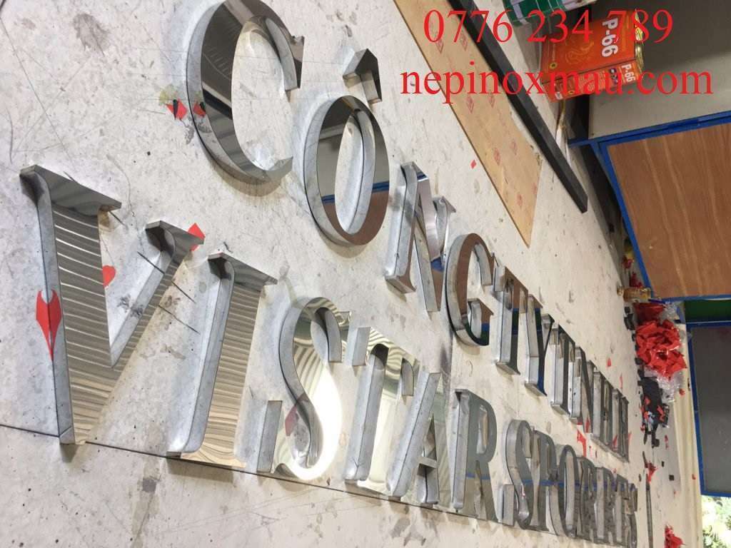 gia công chữ inox dùng làm bảng hiệu công ty đẹp